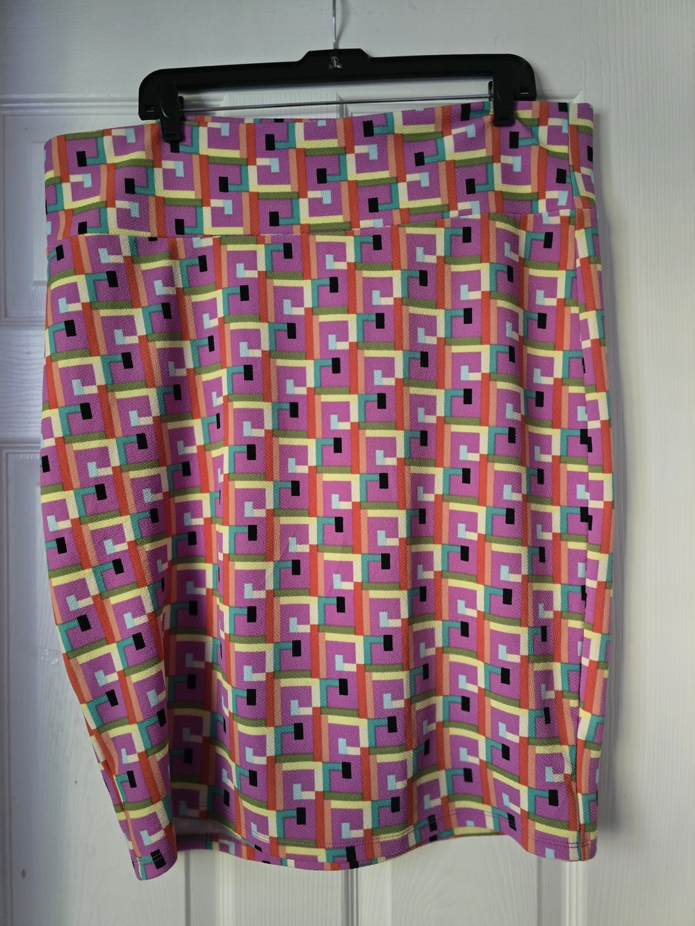 LuLaRoe Pink Multi Geometric Pencil Skirt